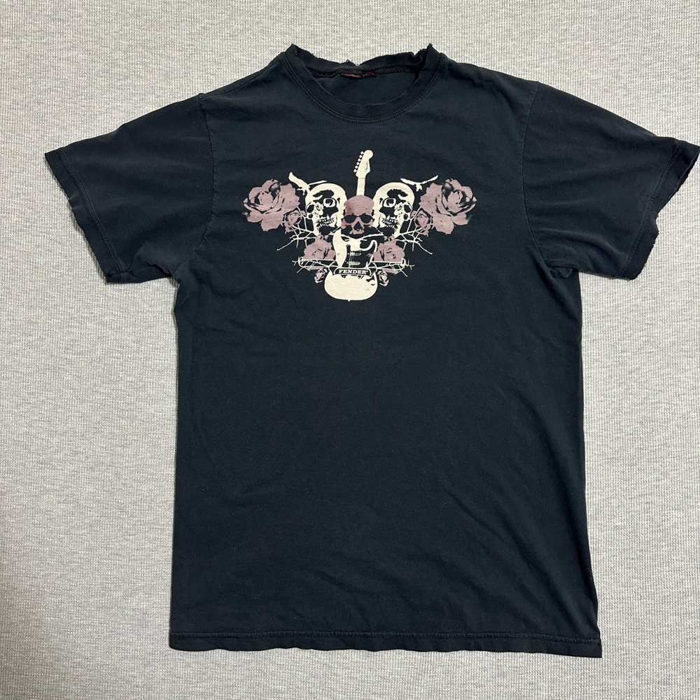 Y2K Fender Skull Rose Guitar Graphic‎ Tee Faded Black Rock Music Womens Medium